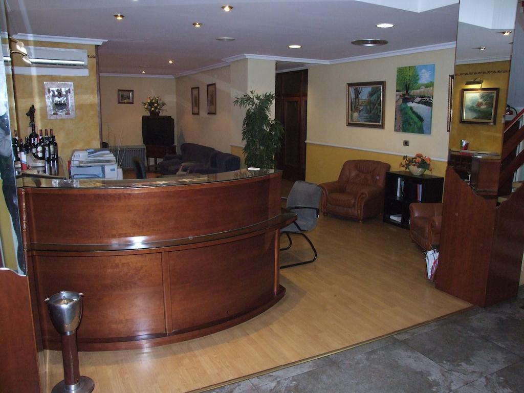 Hostal El Botero Монреаль-дель-Кампо Экстерьер фото